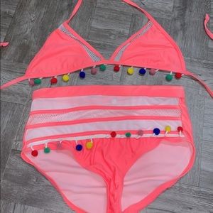 Super cute Pom bikini